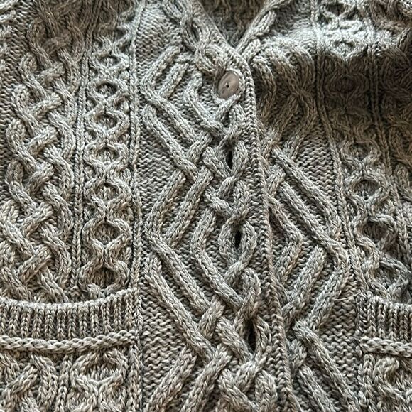 Aran Crafts | Merino Wool Long Boyfriend Button Front Cardigan in Soft Grey | M - Picture 3 of 5